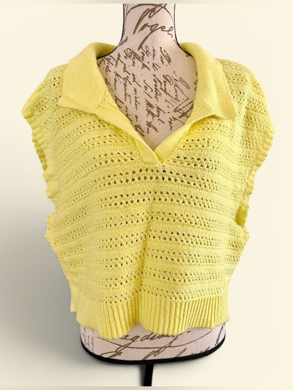 New 525 America Lemon Yellow Crochet V-Neck Polo Sweater Vest Size XL